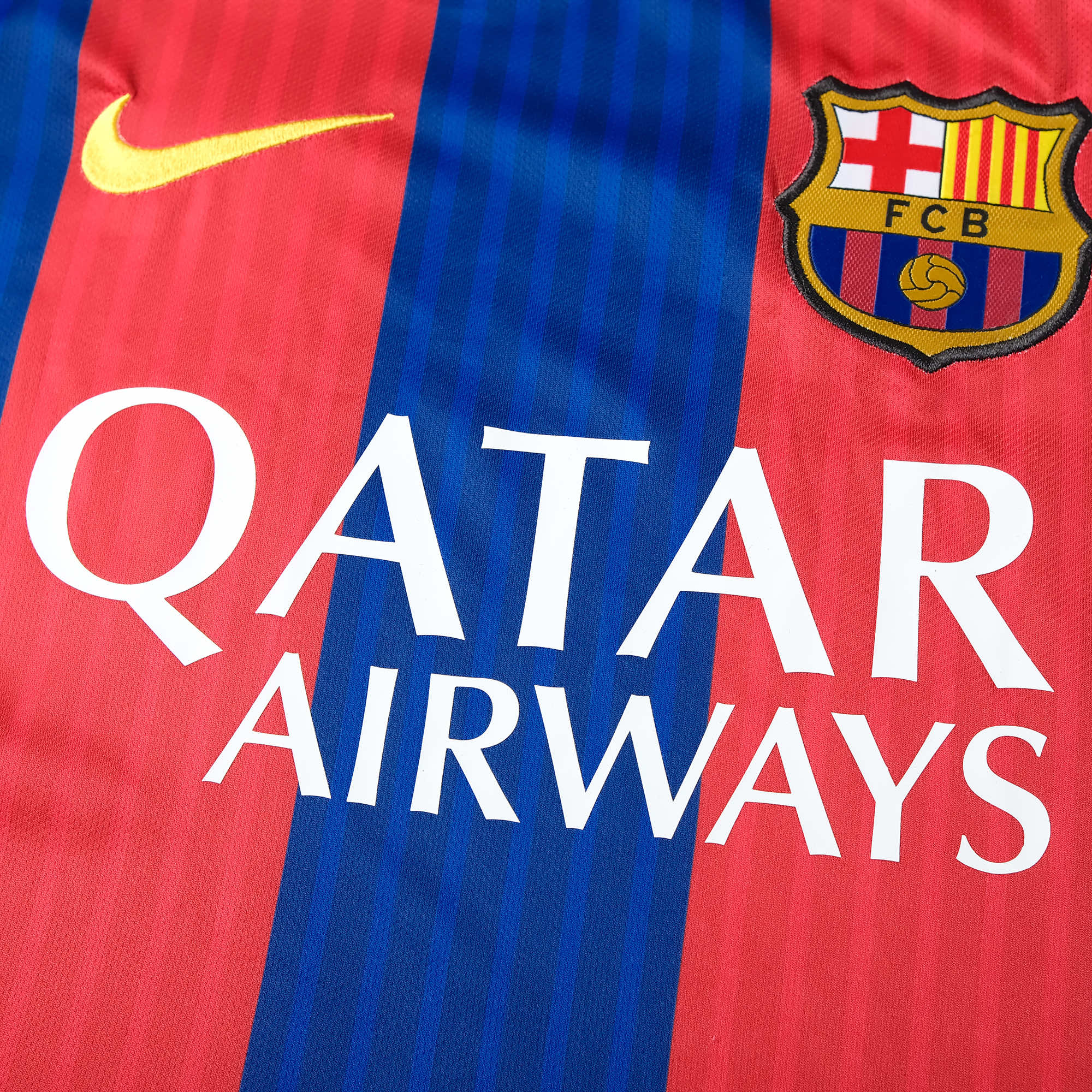 16/17 Barcelona Retro - Home Kit