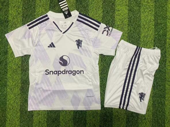 Manchester United 25/26 - Away Kids Kit