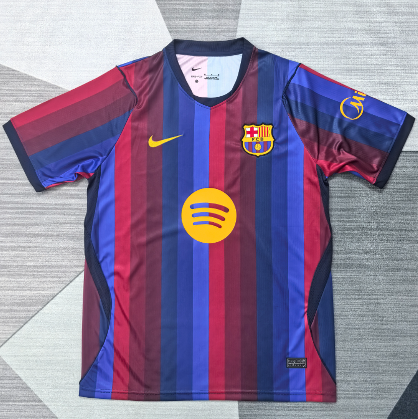 Barcelona 26/27 - Home Kit (Fan)