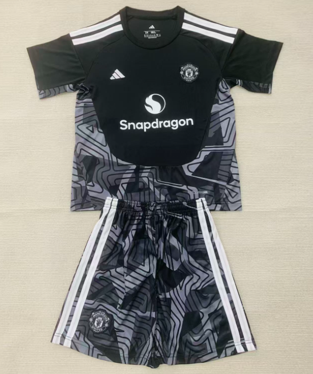 Manchester United 26/27 - Goalkeeper Kids Kit