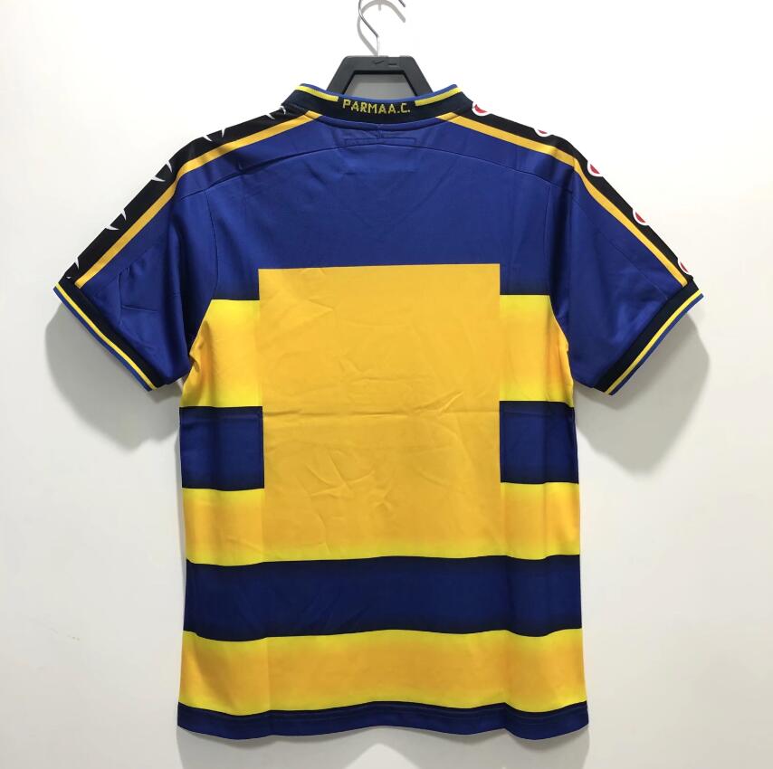 Parma 2001-02 Retro - Home
