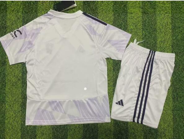 Manchester United 25/26 - Away Kids Kit