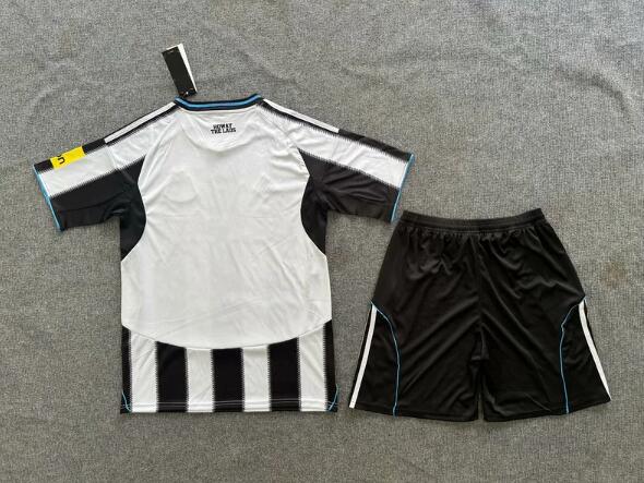 Newcastle United 25/26 - Home Kids Kit