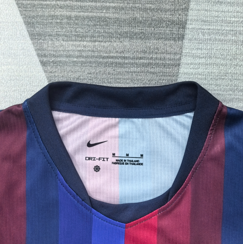 Barcelona 26/27 - Home Kit (Fan)