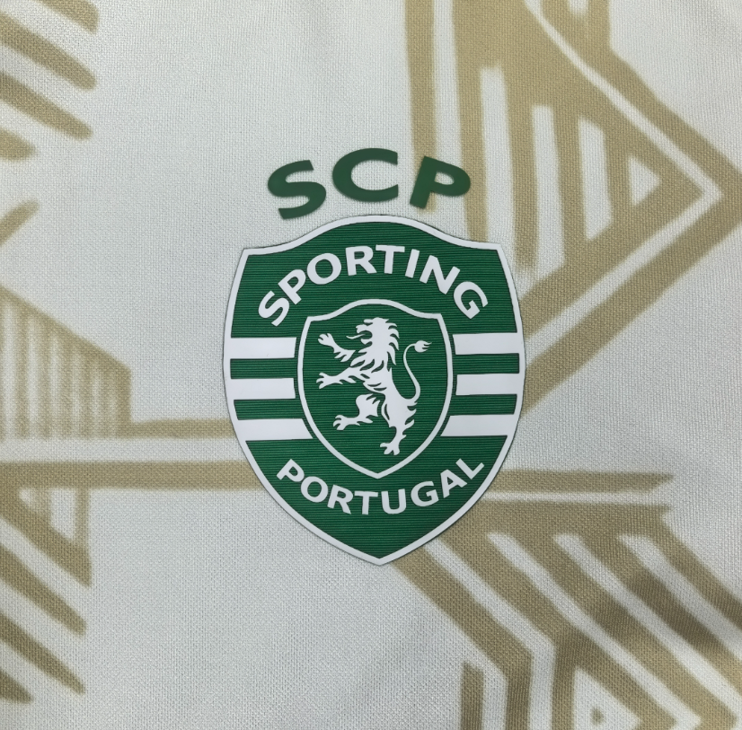 Sporting Lisbon 26/27 - Christmas Special Edition Kit (Fan)