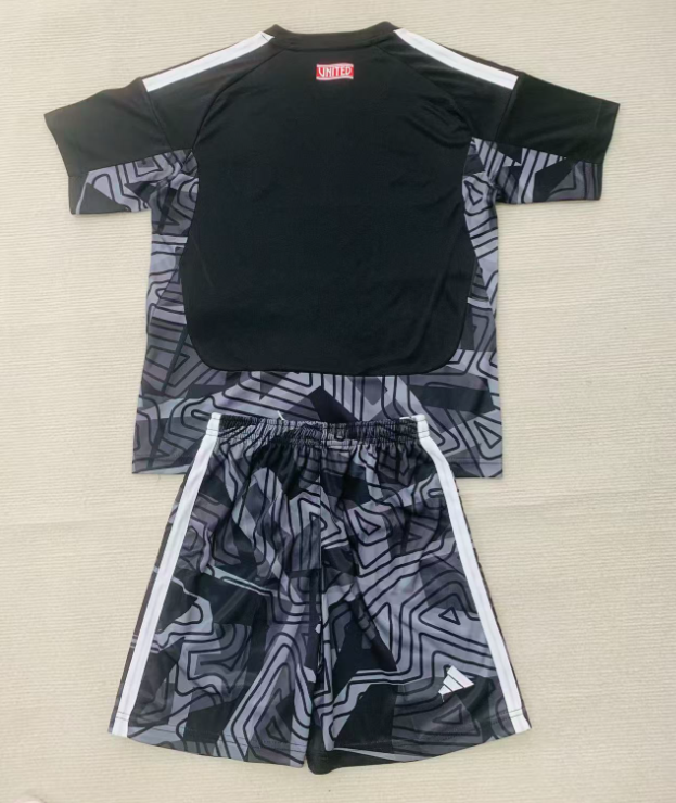 Manchester United 26/27 - Goalkeeper Kids Kit