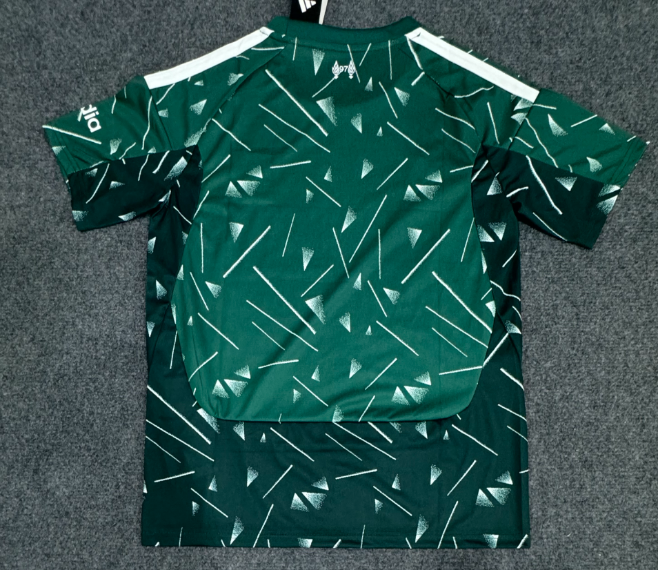 Liverpool 26/27 - Goalkeeper Kit (Fan)