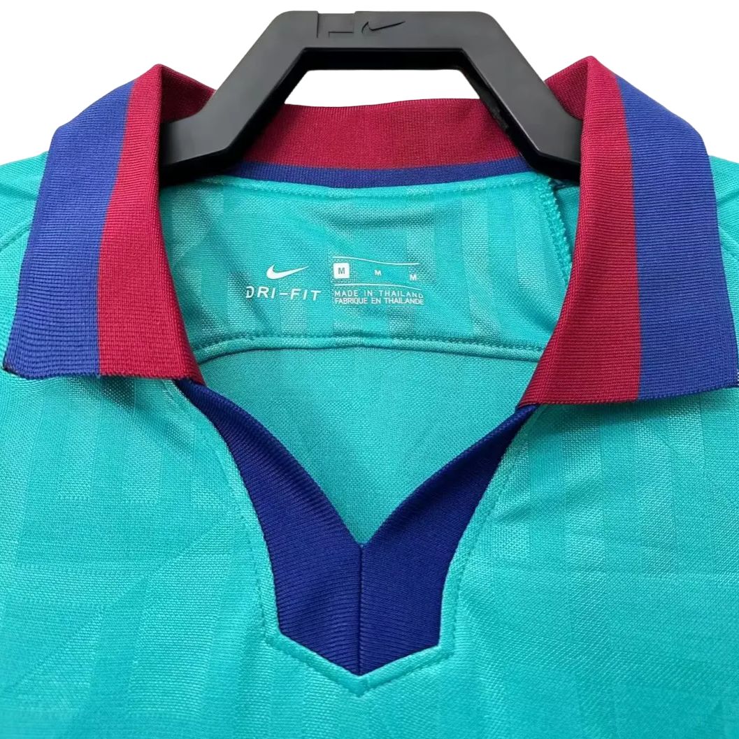 19/20 Barcelona Retro - Away Kit