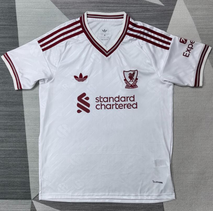 Liverpool 26/27 - Away Kit (Fan)