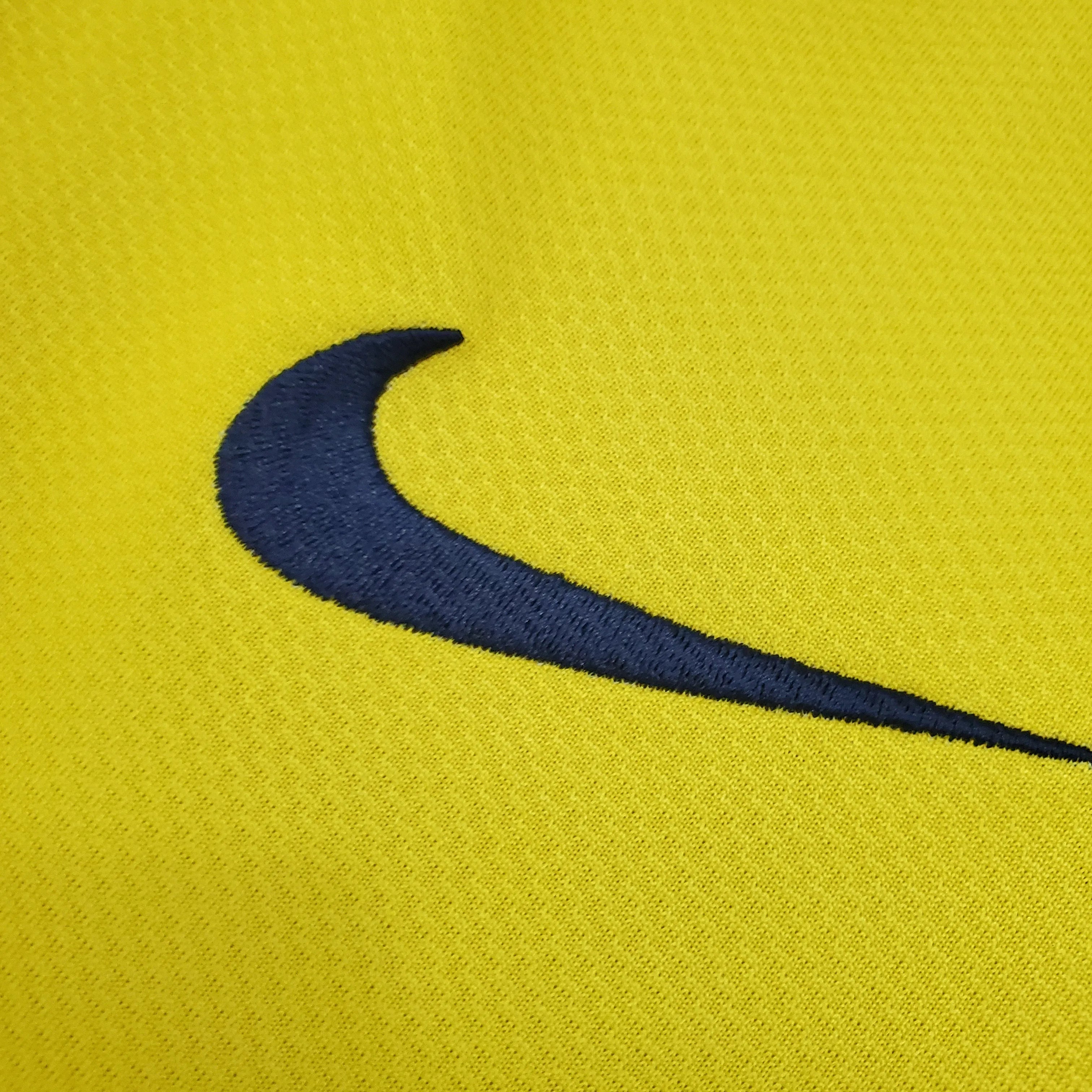 08/09 Barcelona Retro - Away Kit