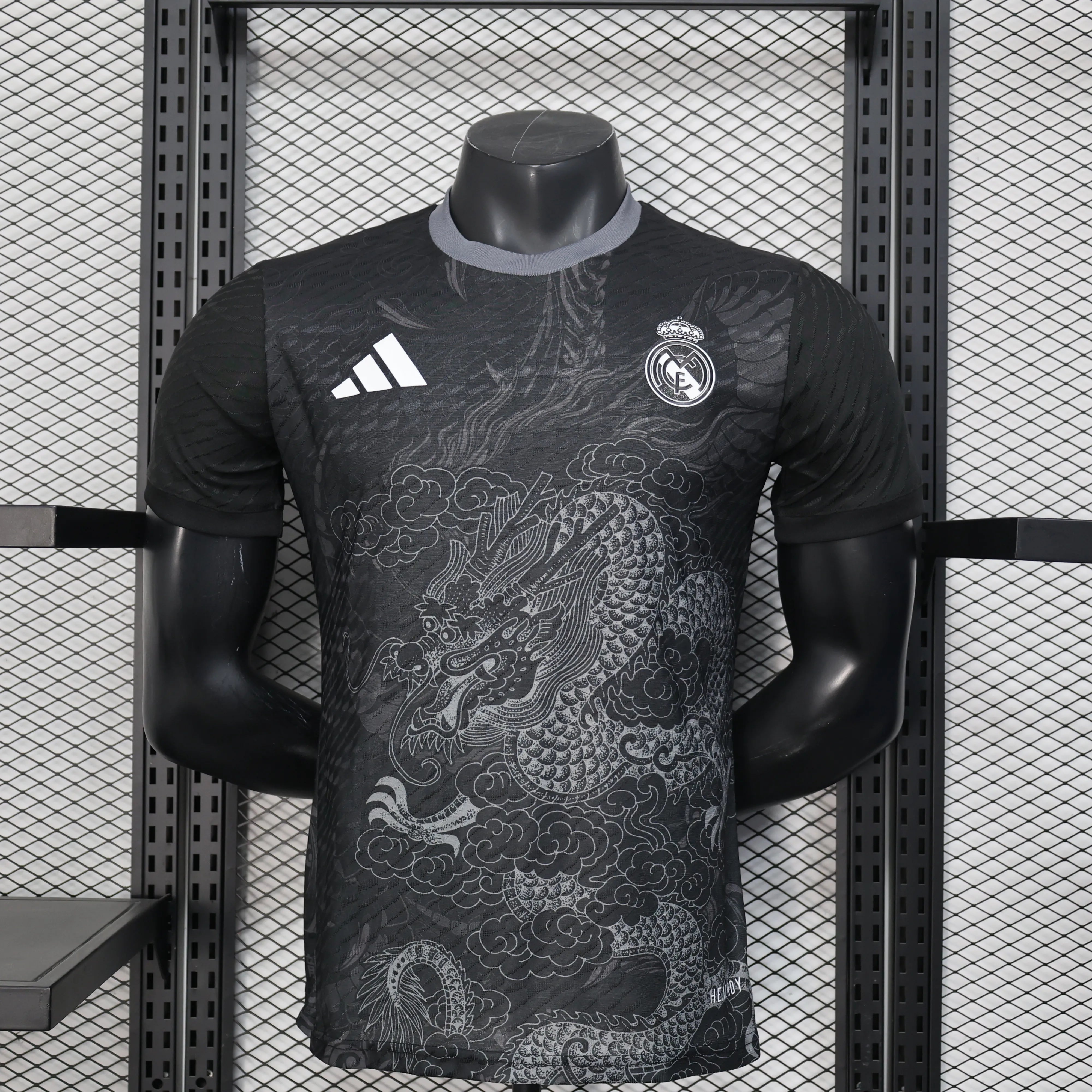 25/26 Real Madrid Player's Edition Black Dragon - Concept Kit