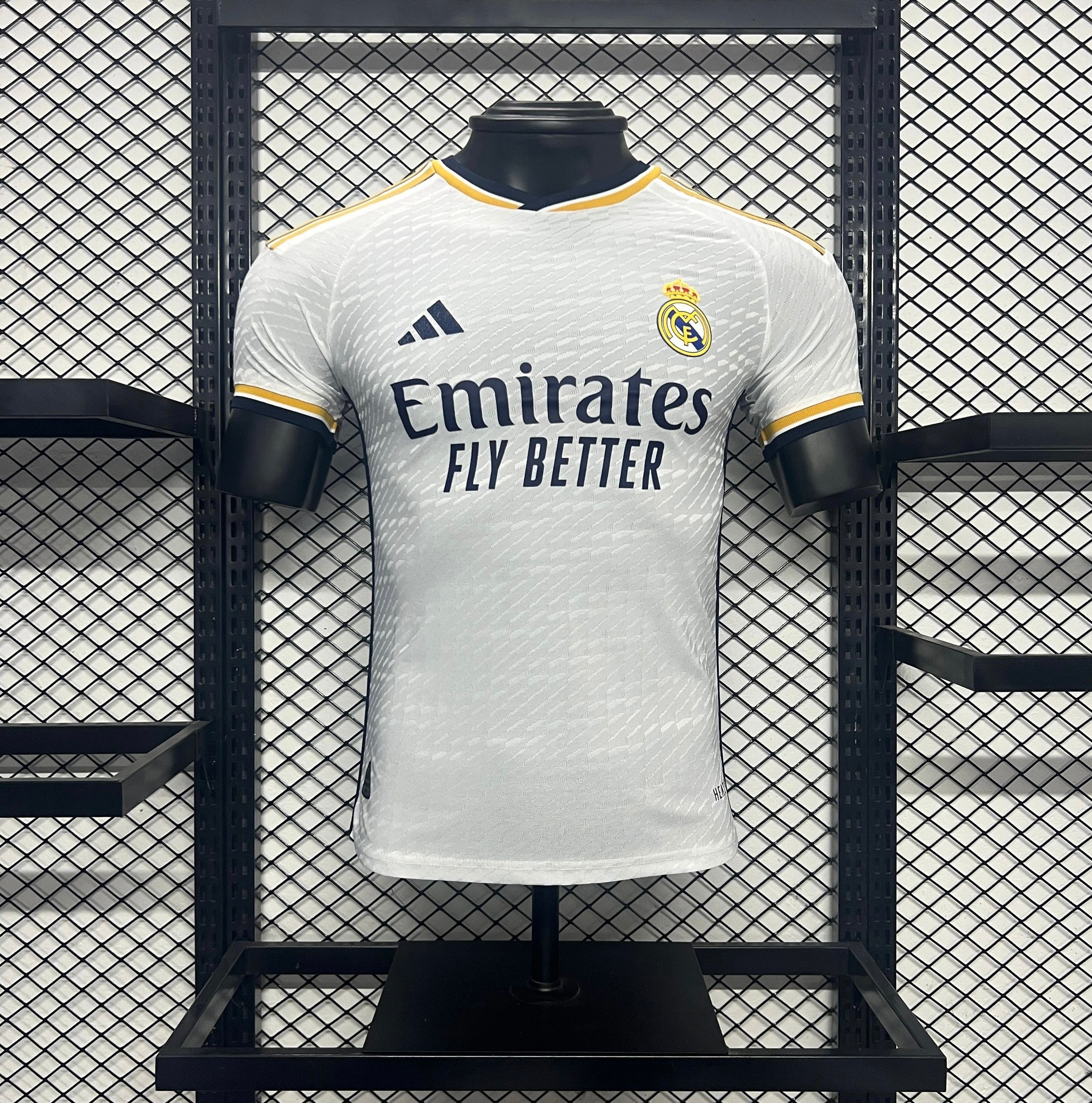 23/24 Real Madrid Retro Player's Edition