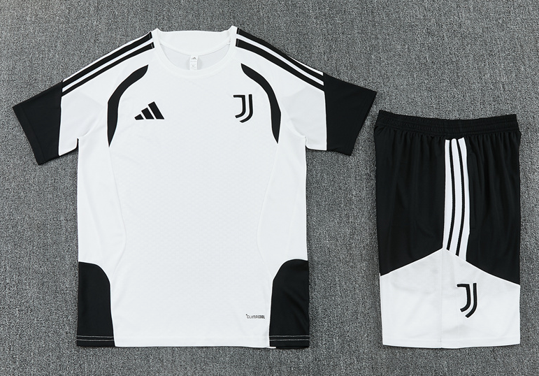 Juventus 26/27 - Tracksuit