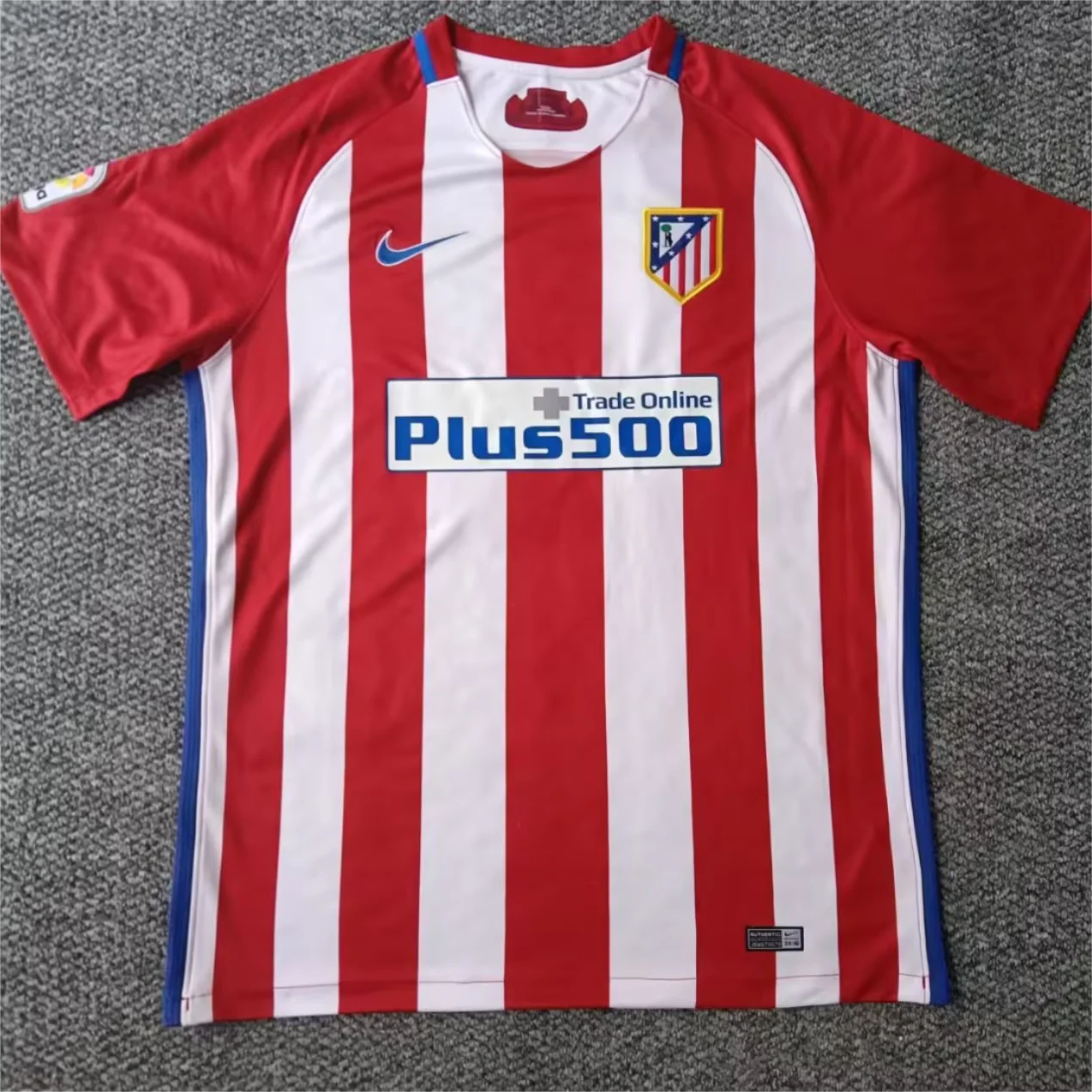 16/17 Atletico Madrid Retro - Home Kit