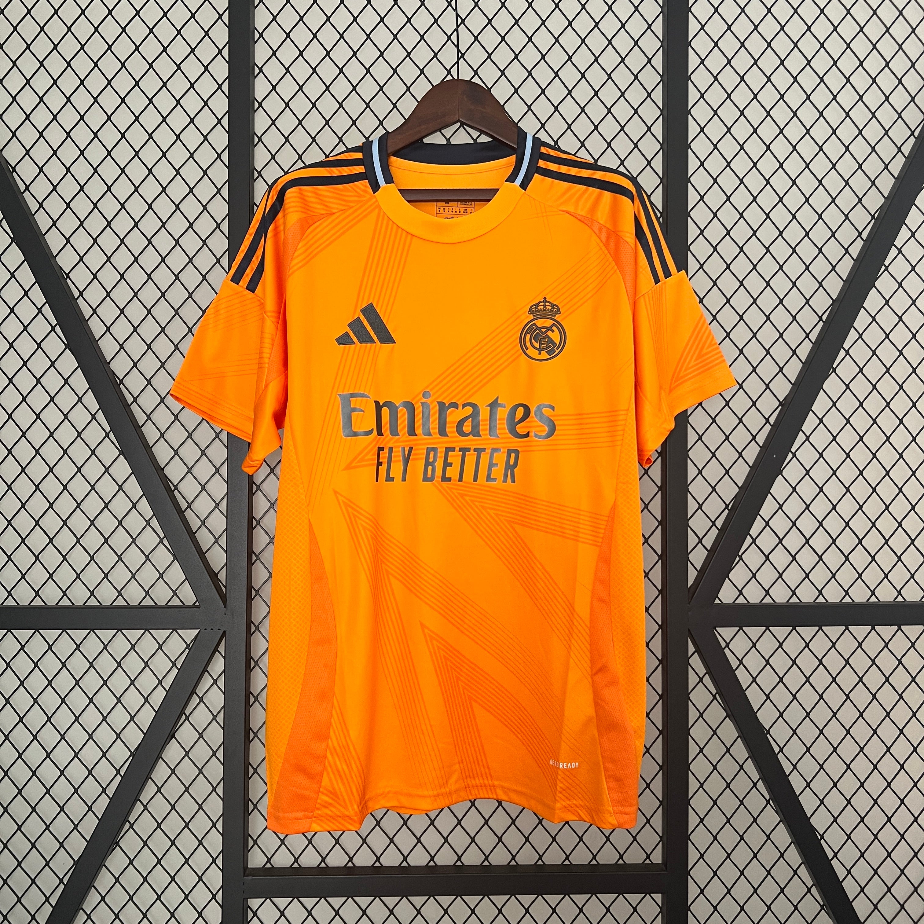 24/25 Real Madrid Retro - Away Kit