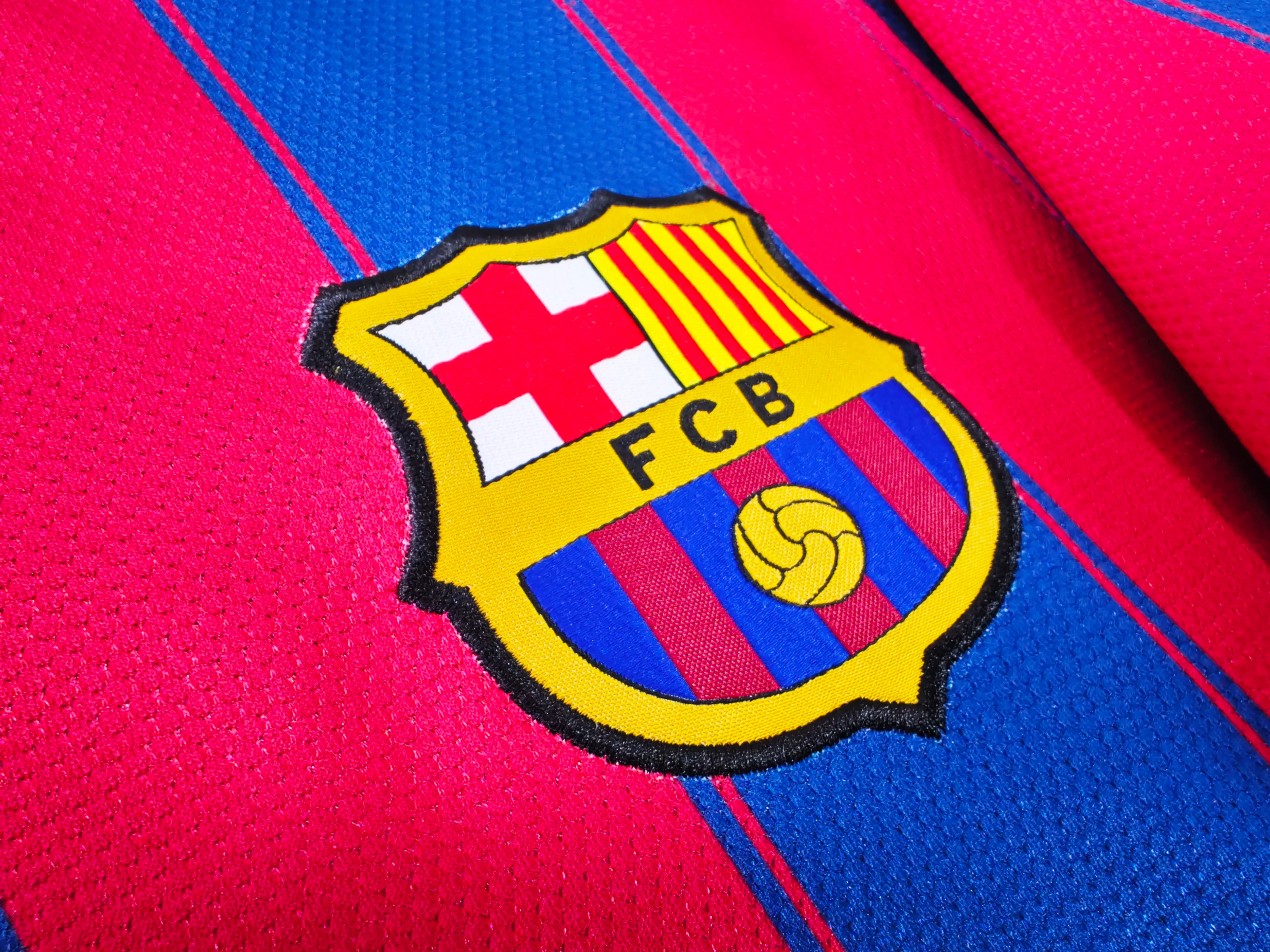 09/10 Barcelona Retro - Home Kit