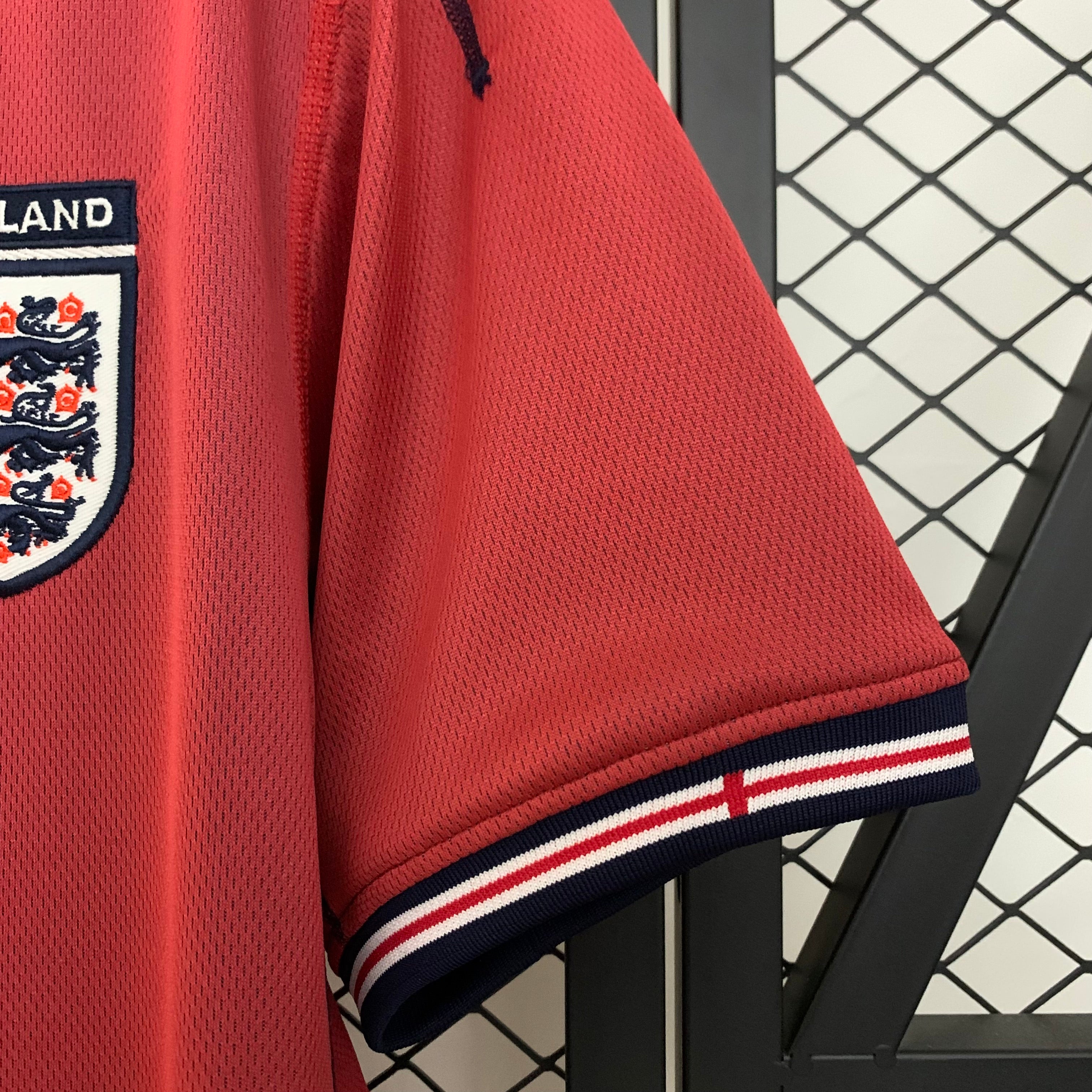 2002 England Retro - Away Kit