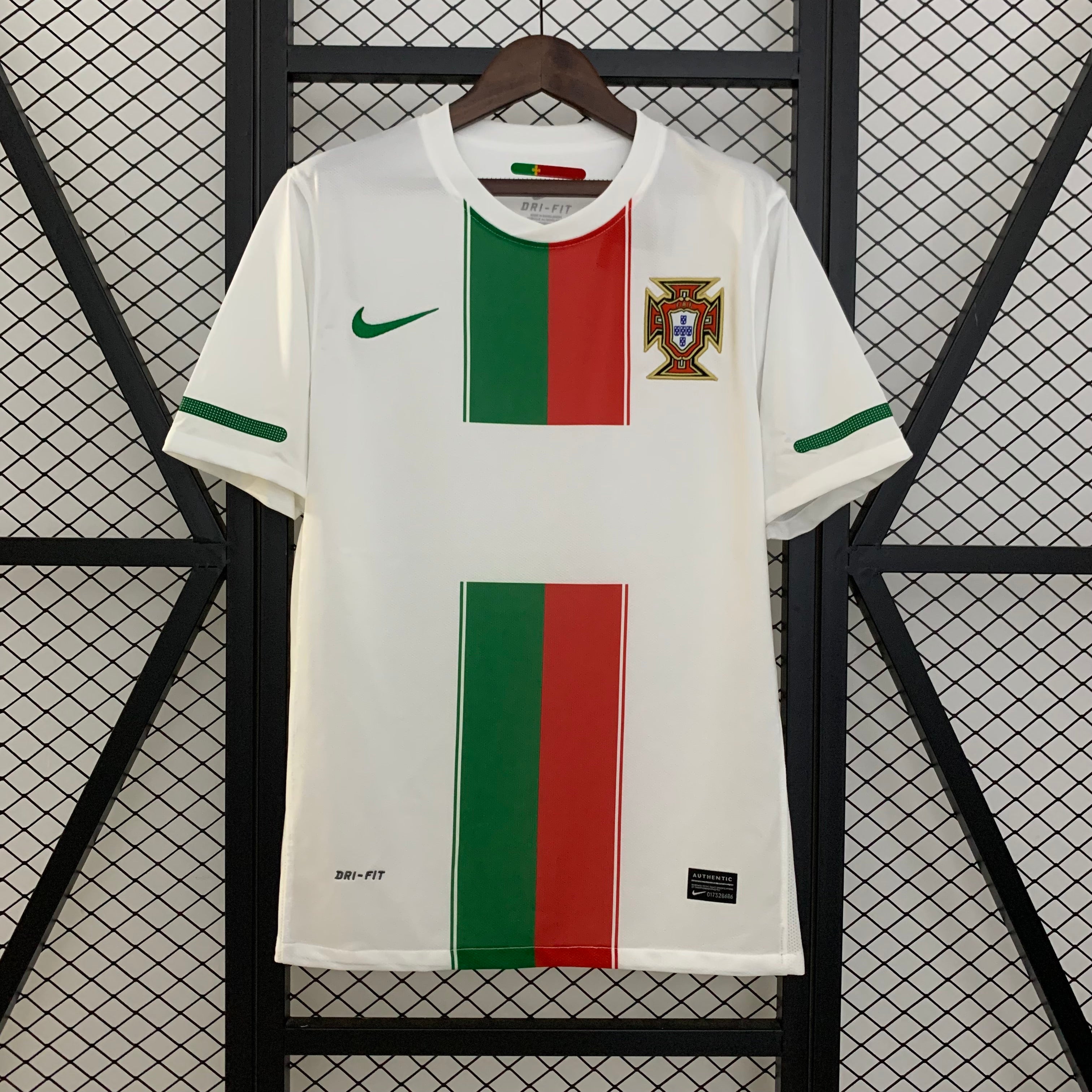 2010 Portugal Retro - Away Kit