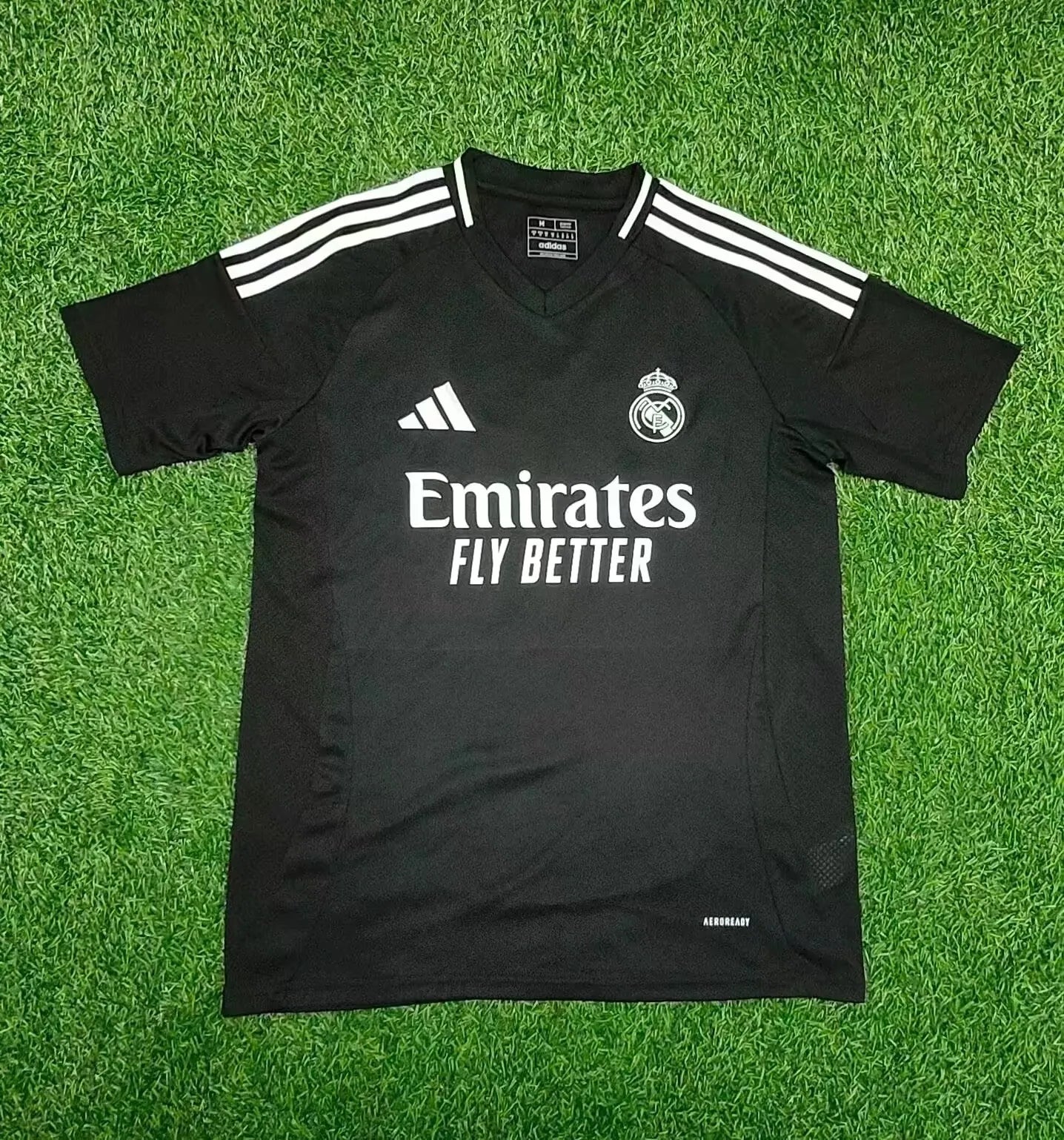 25/26 Real Madrid Black - Concept Kit