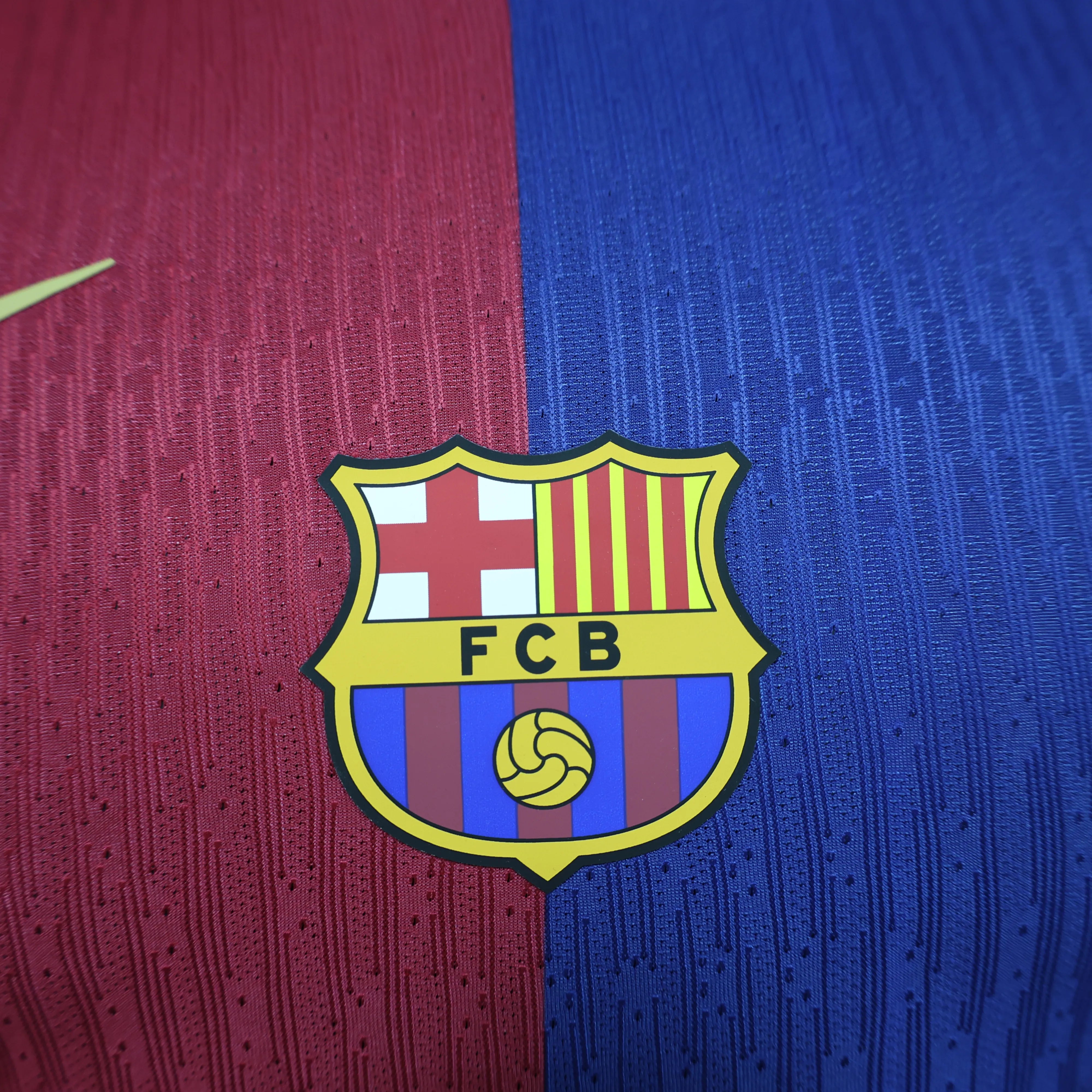 24/25 Barcelona x Coldplay Retro Player's Edition - Home Kit