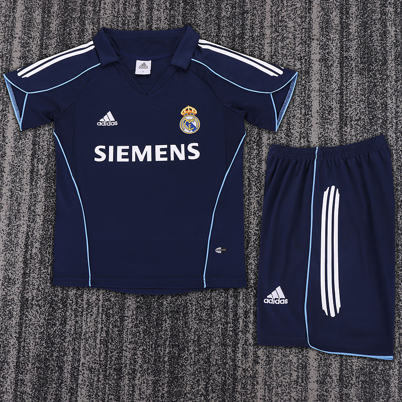 Real Madrid 2005-06 Retro - Away Kids Kit