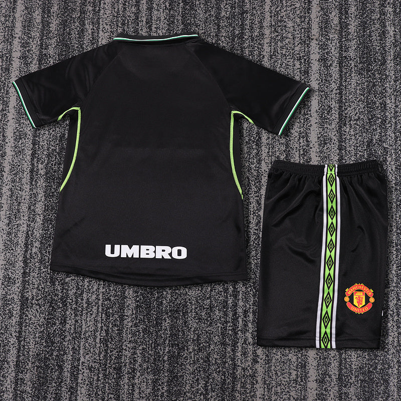 Manchester United 1998 Retro - Third Kids Kit
