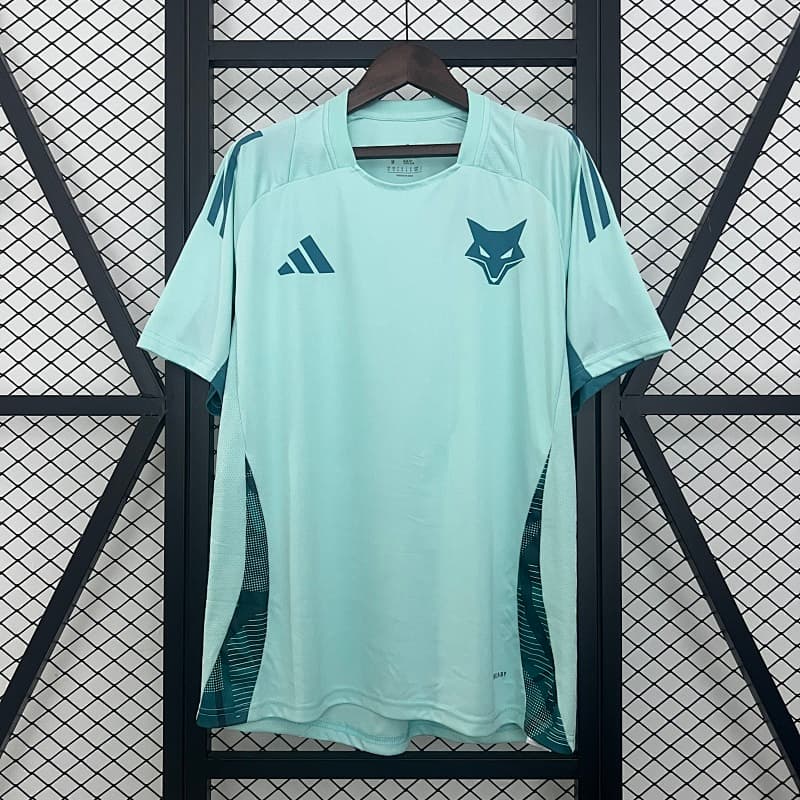 Wolverhampton Wanderers Training Jersey 2025/26