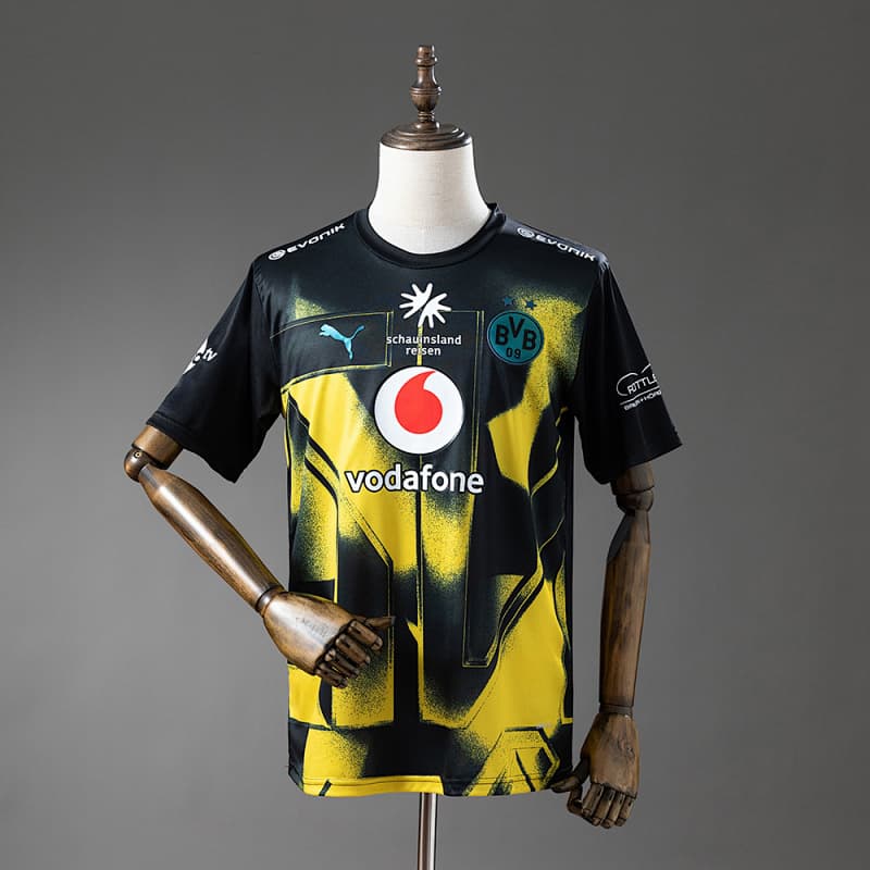 Borussia Dortmund Black Yellow Concept Kit 2025/26