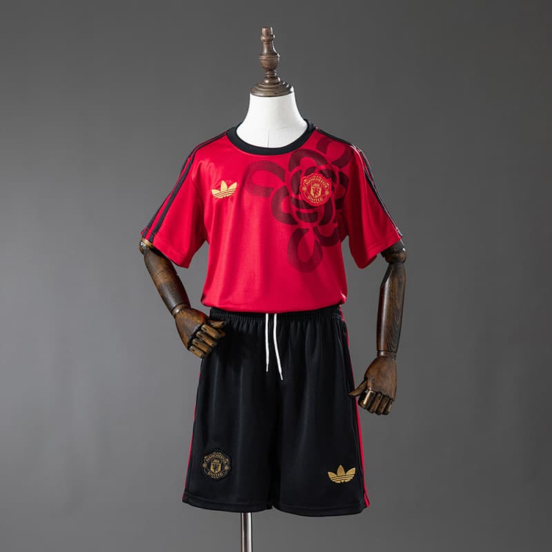 Manchester United Training Kids Kit 2025/26