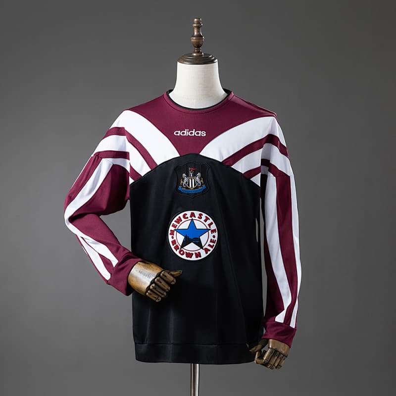 Newcastle United Training Long Sleeve Sweatshirt 1995/96