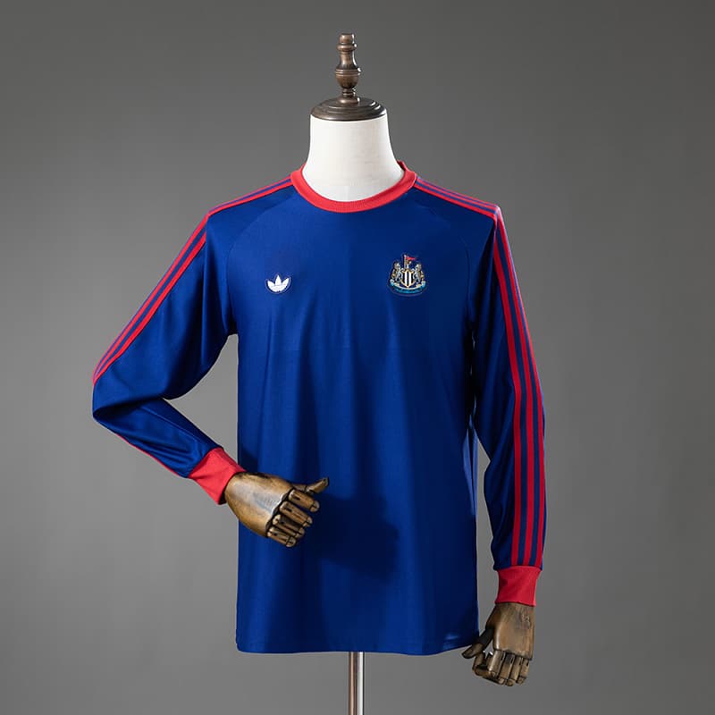 Newcastle United Terrace Icons Long Sleeve Sweatshirt