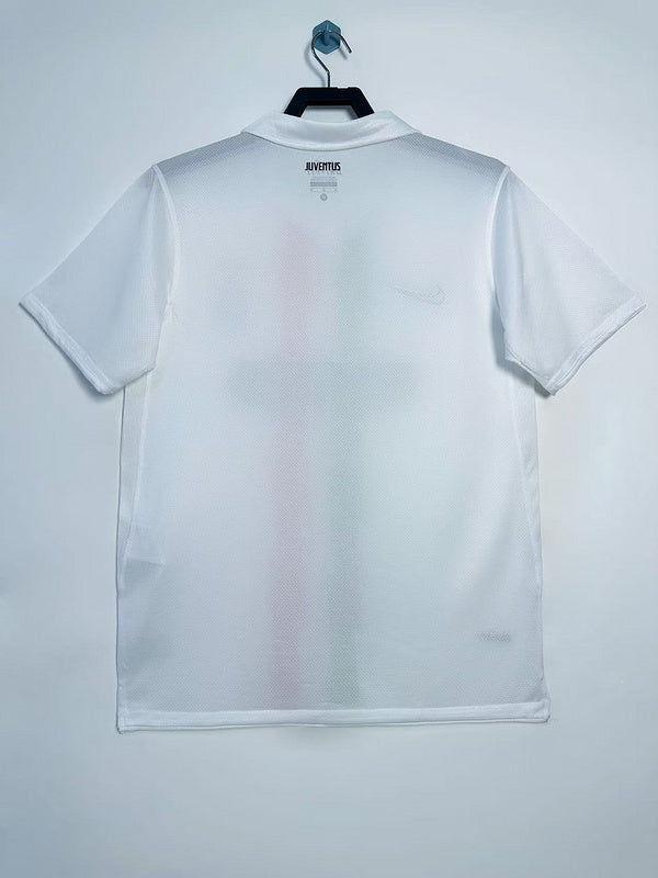 Juventus 2010-11 Retro - Away