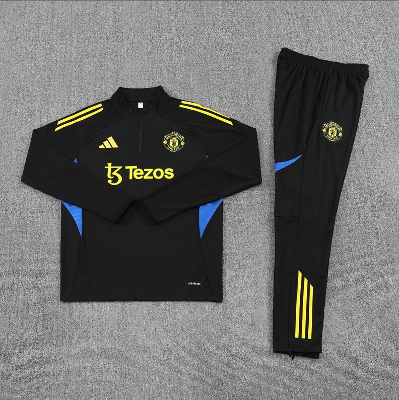 Manchester United 25/26 - Tracksuit (Half-Zip)