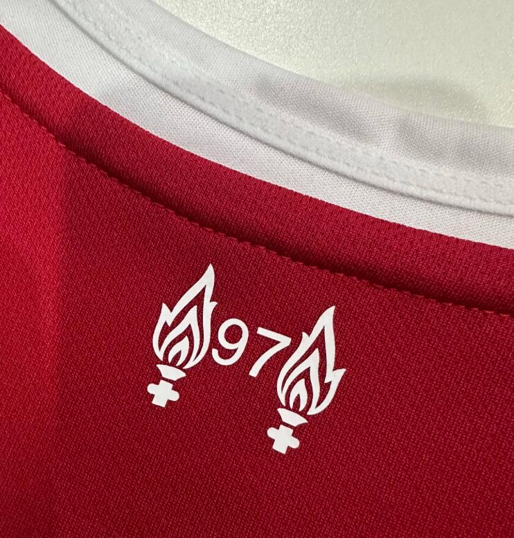 Liverpool 25/26 - Home Kit (Fan)