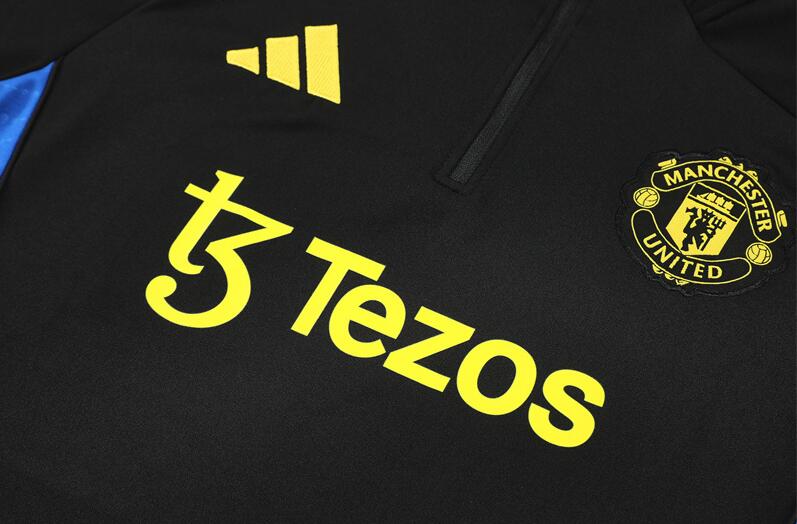 Manchester United 25/26 - Tracksuit (Half-Zip)