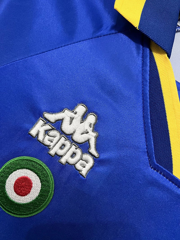 Juventus 1995-96 Retro - Away