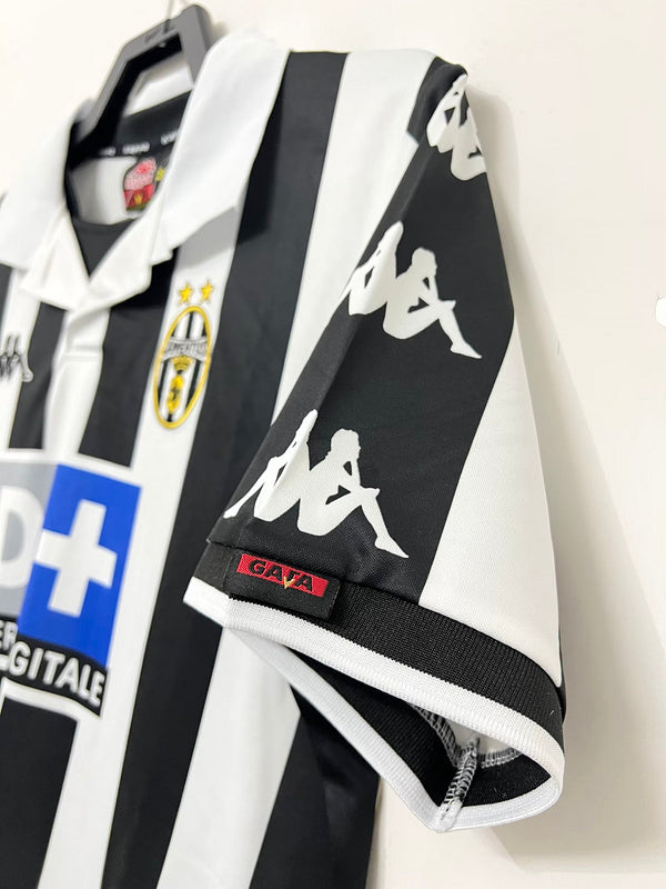 Juventus 1999-00 Retro - Home