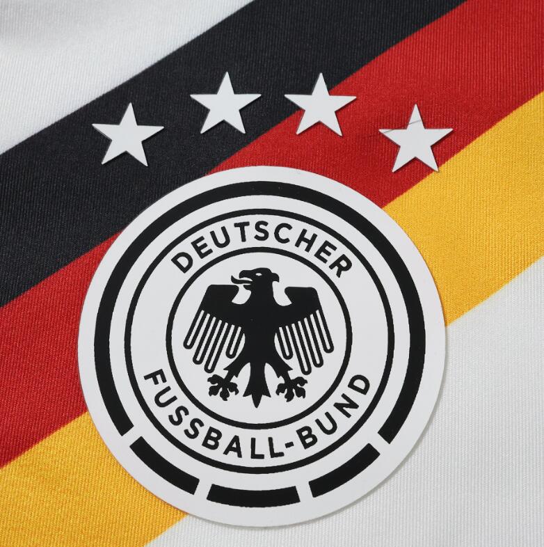 Germany 2026 World Cup - Home Women's Cropped Vest (Fan)