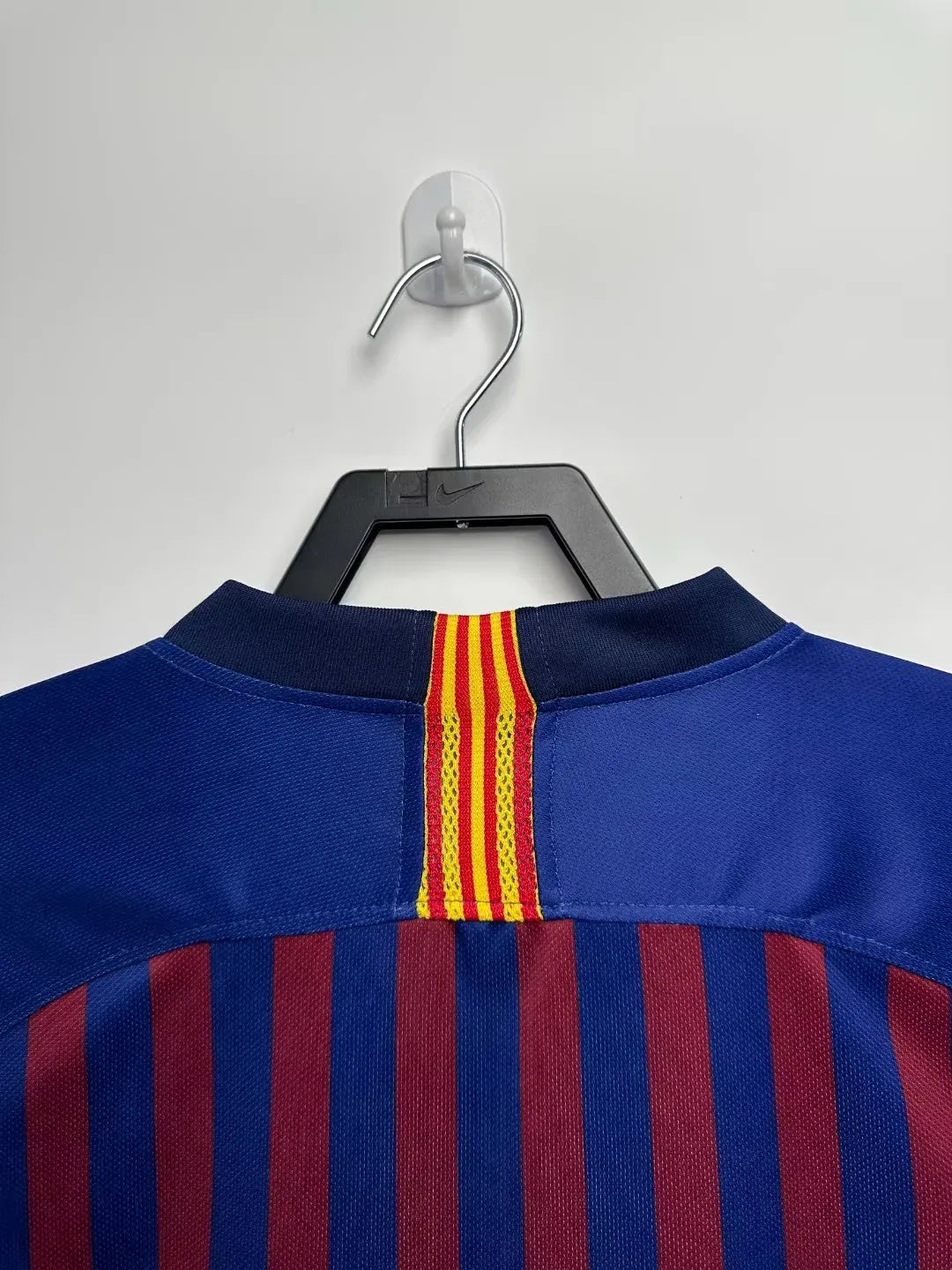 18/19 Barcelona Retro - Home Kit