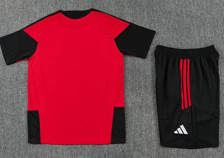 Manchester United 26/27 - Tracksuit