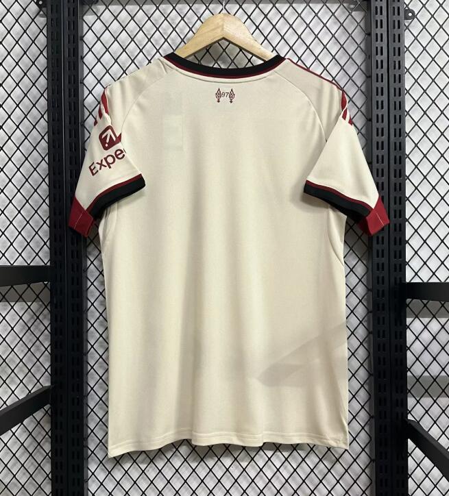 Liverpool 25/26 - Away Kit (Fan)
