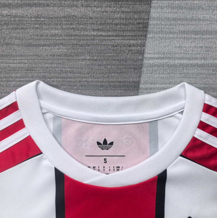 River Plate 26/27 - Away Kit (Fan)