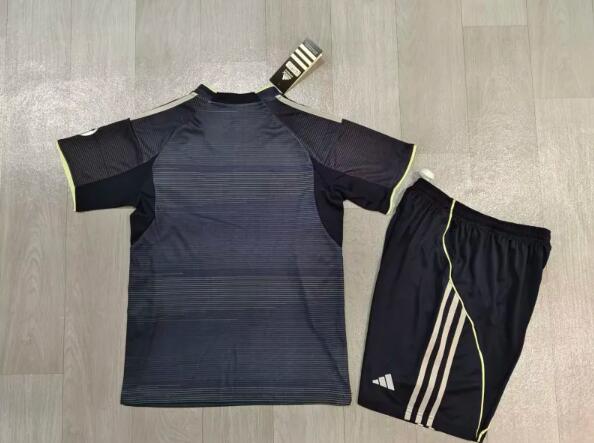 Real Madrid 25/26 - Away Kit (Jersey + Shorts)