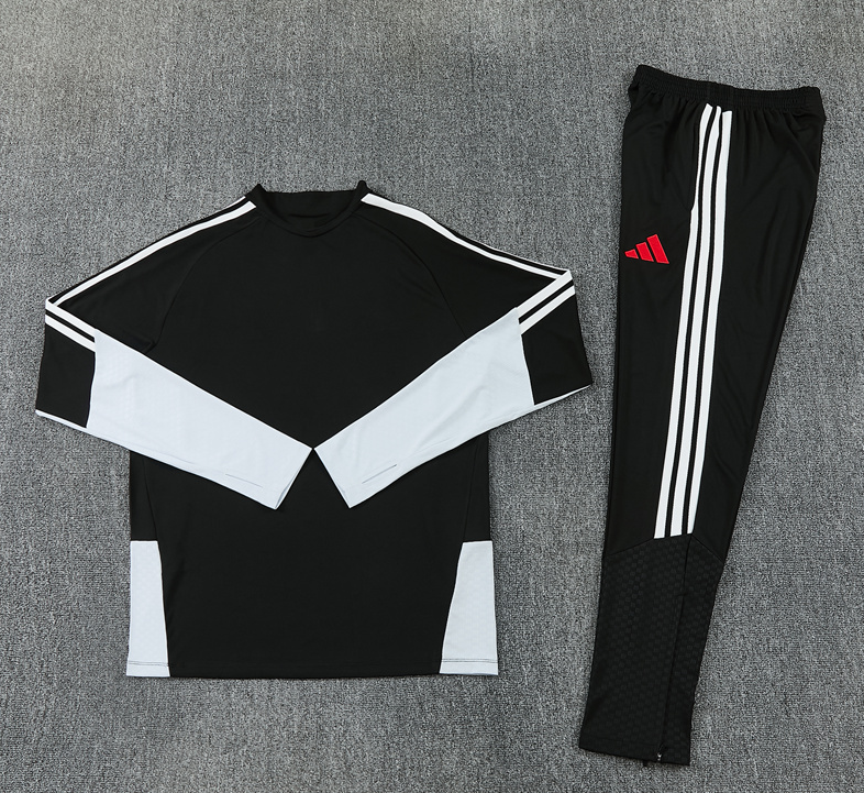 Liverpool 26/27 - Tracksuit