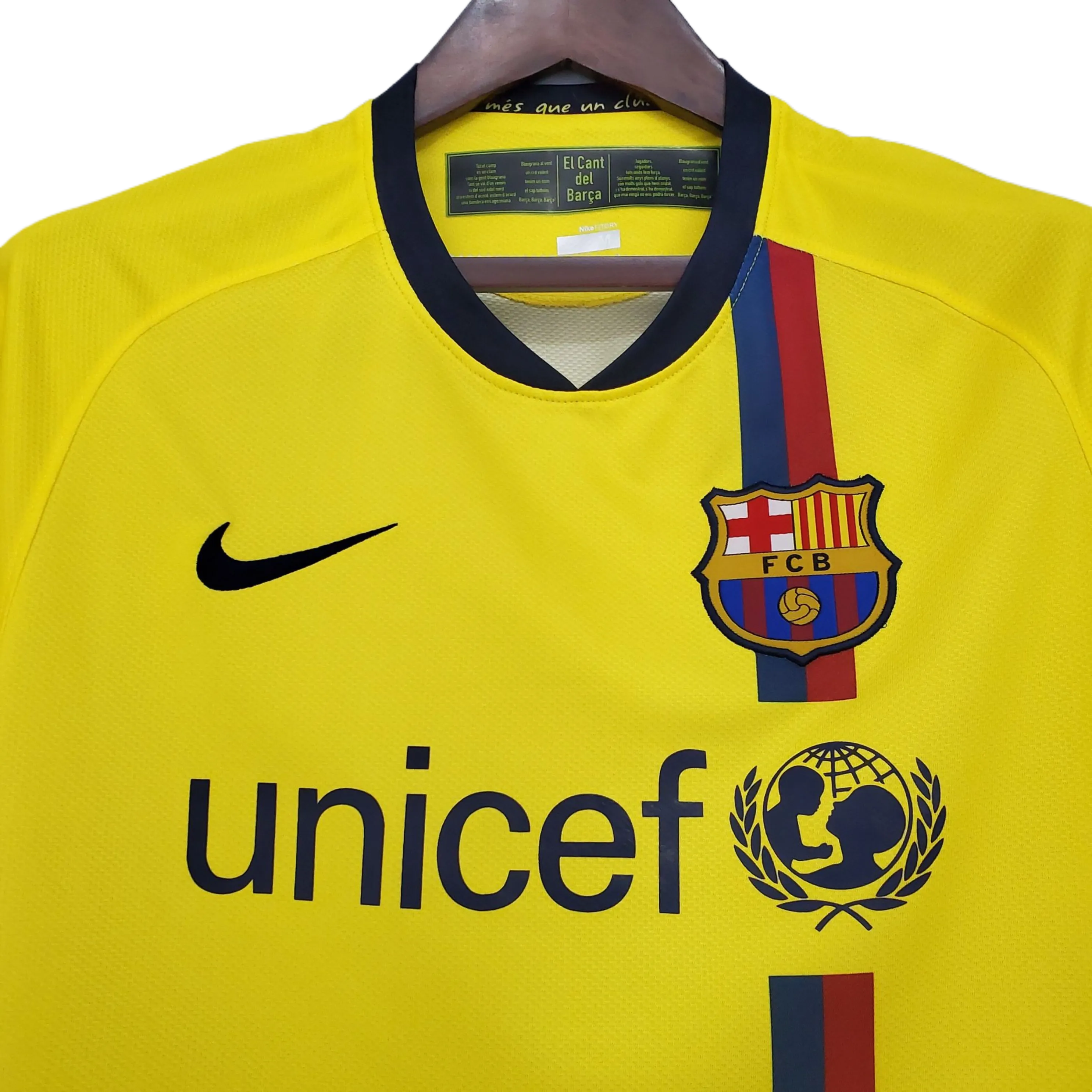 08/09 Barcelona Retro - Away Kit