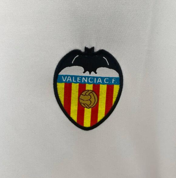 Valencia 1999-00 Retro - Home