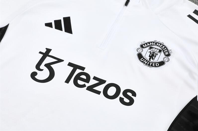 Manchester United 25/26 - Tracksuit (Half-Zip)