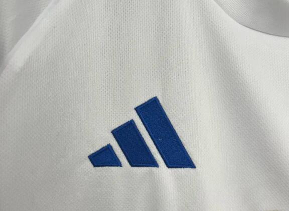 Leeds United 25/26 - Home Kit (Fan)
