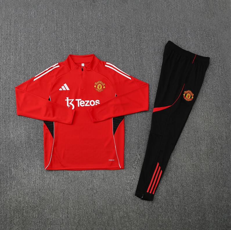 Manchester United 25/26 - Tracksuit (Half-Zip)
