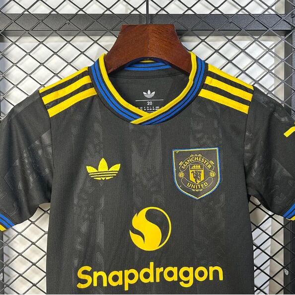 Manchester United 25/26 - Third Kids Kit